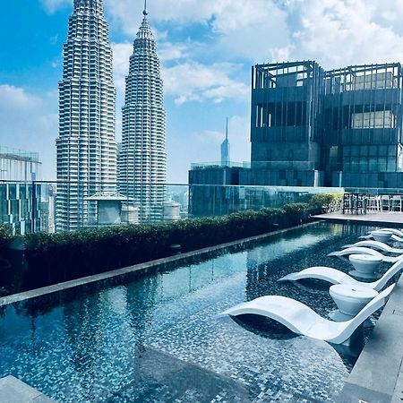 Appartamento Star At Klcc By Eae Kuala Lumpur Esterno foto