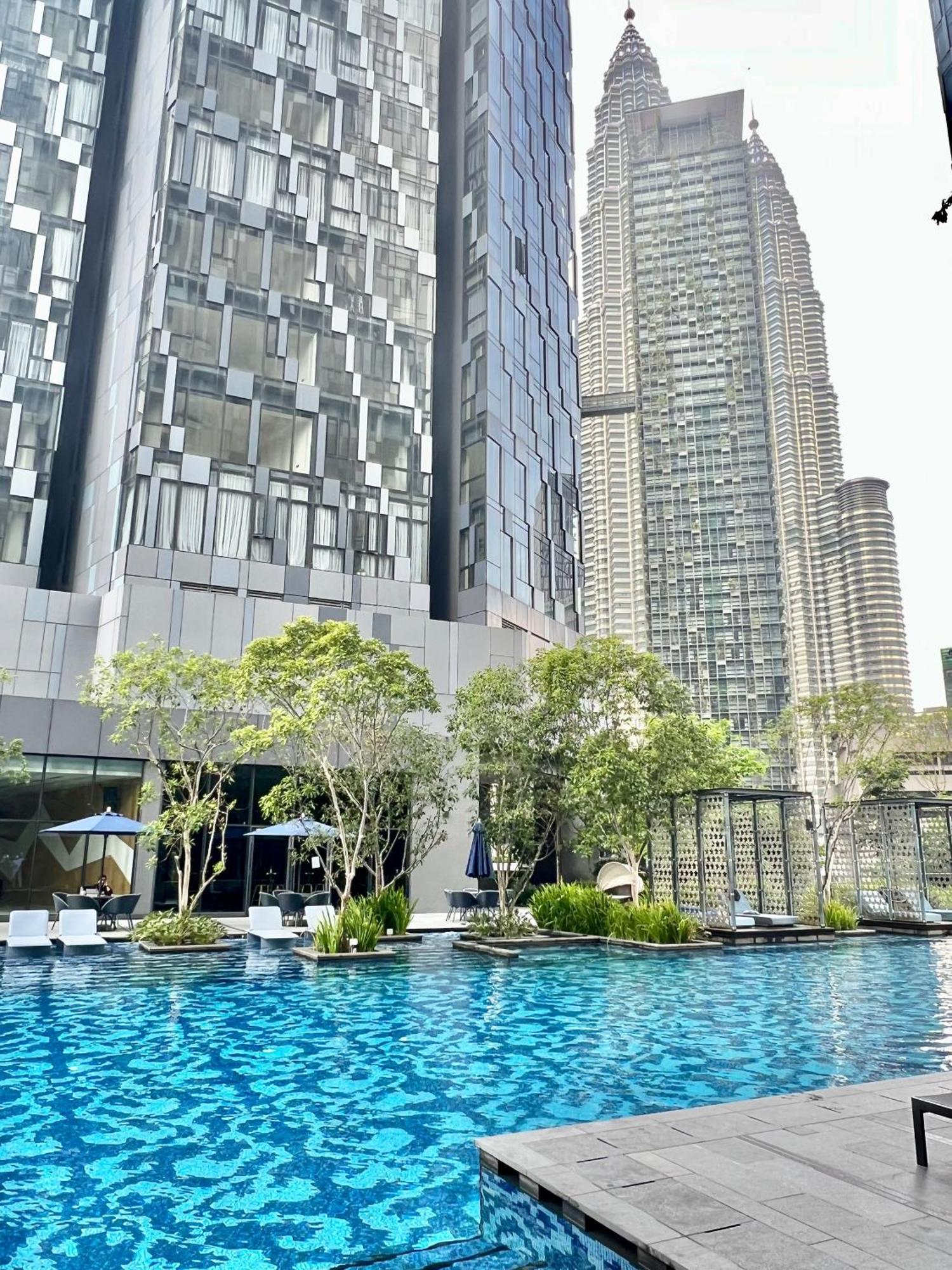 Appartamento Star At Klcc By Eae Kuala Lumpur Esterno foto