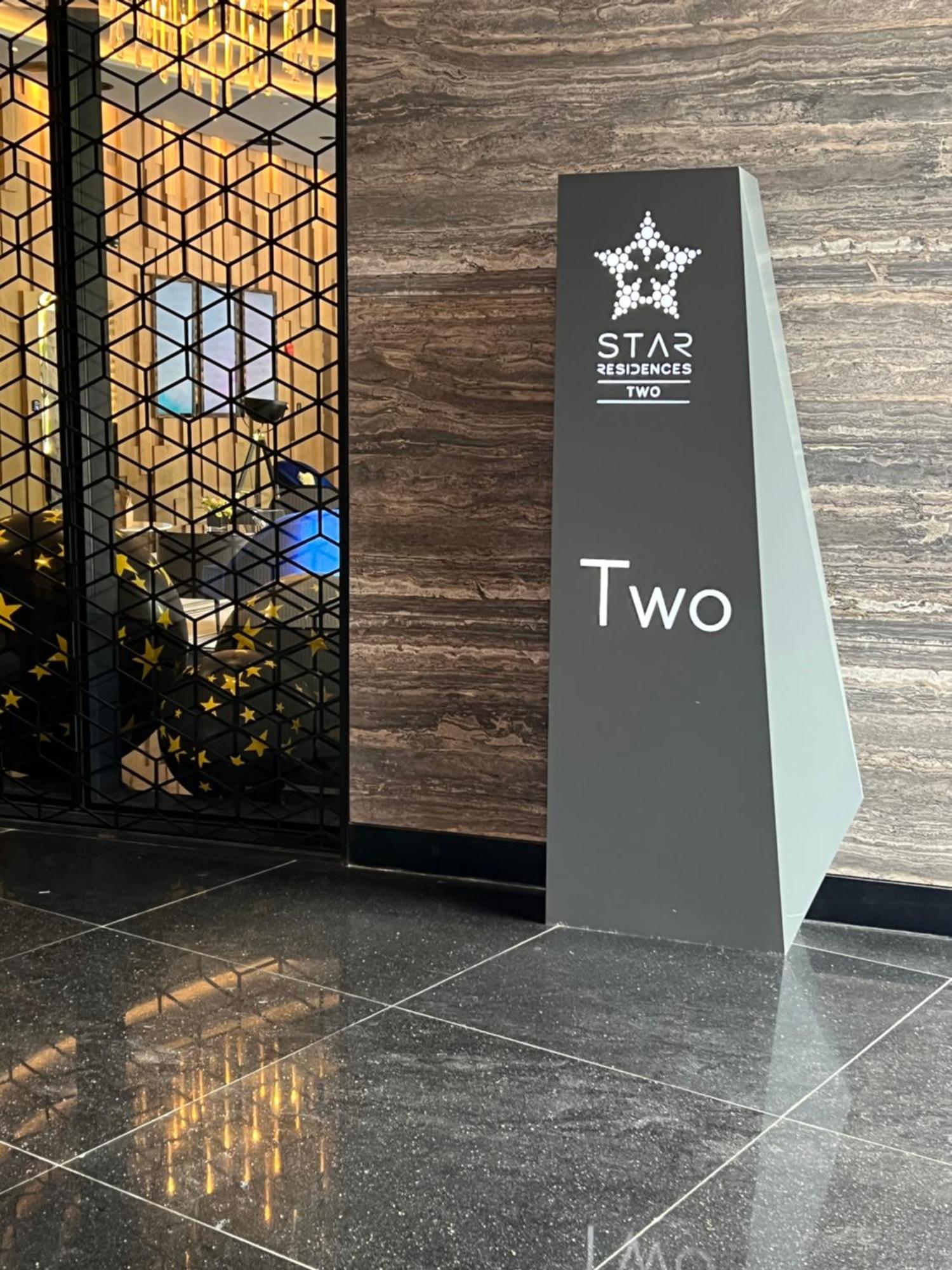 Appartamento Star At Klcc By Eae Kuala Lumpur Esterno foto